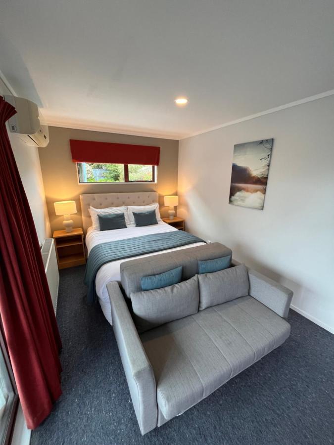 Adventure Lodge And Motels And Tongariro Crossing Track Transport Нашенал-Парк Екстер'єр фото