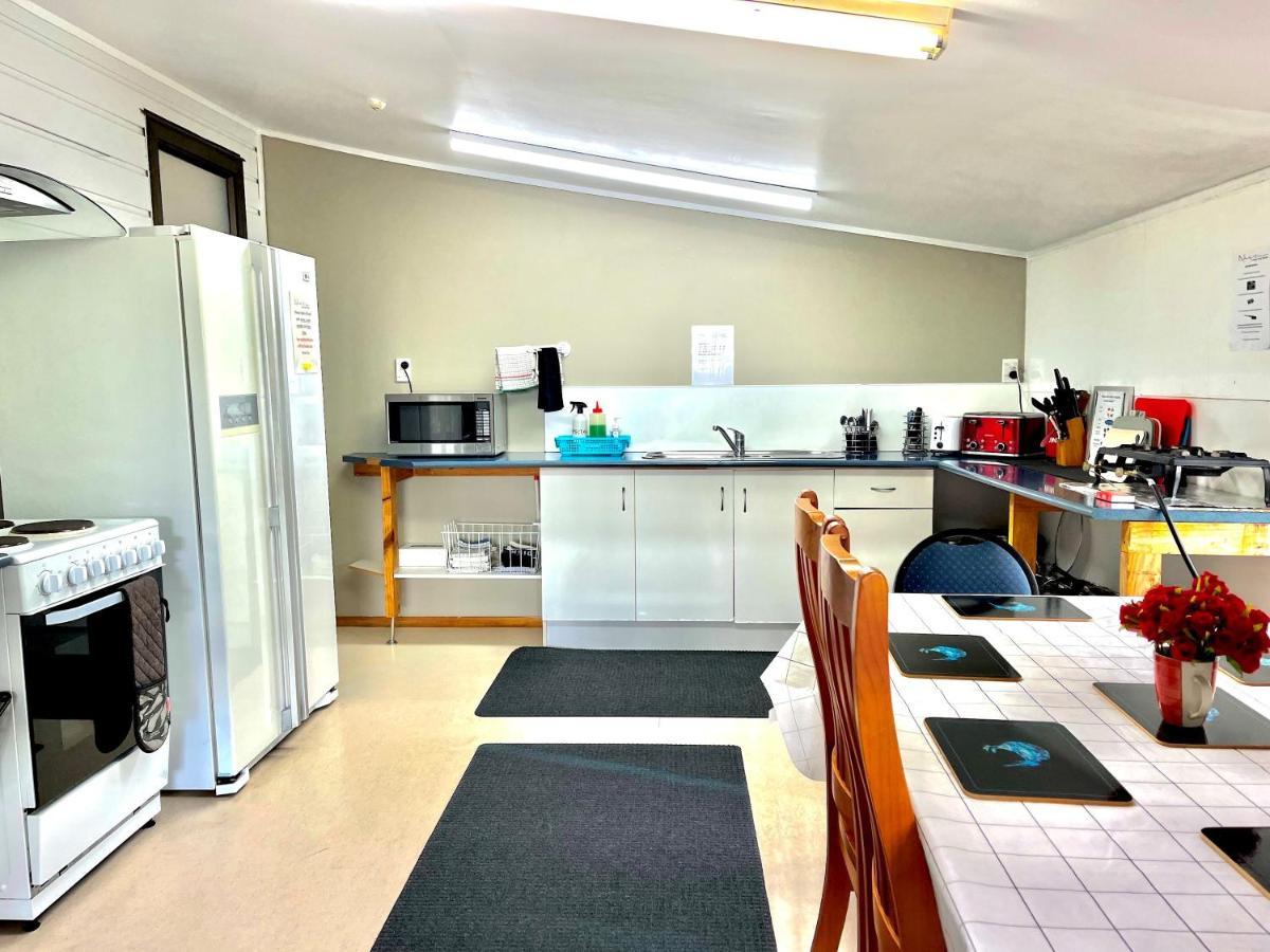 Adventure Lodge And Motels And Tongariro Crossing Track Transport Нашенал-Парк Екстер'єр фото