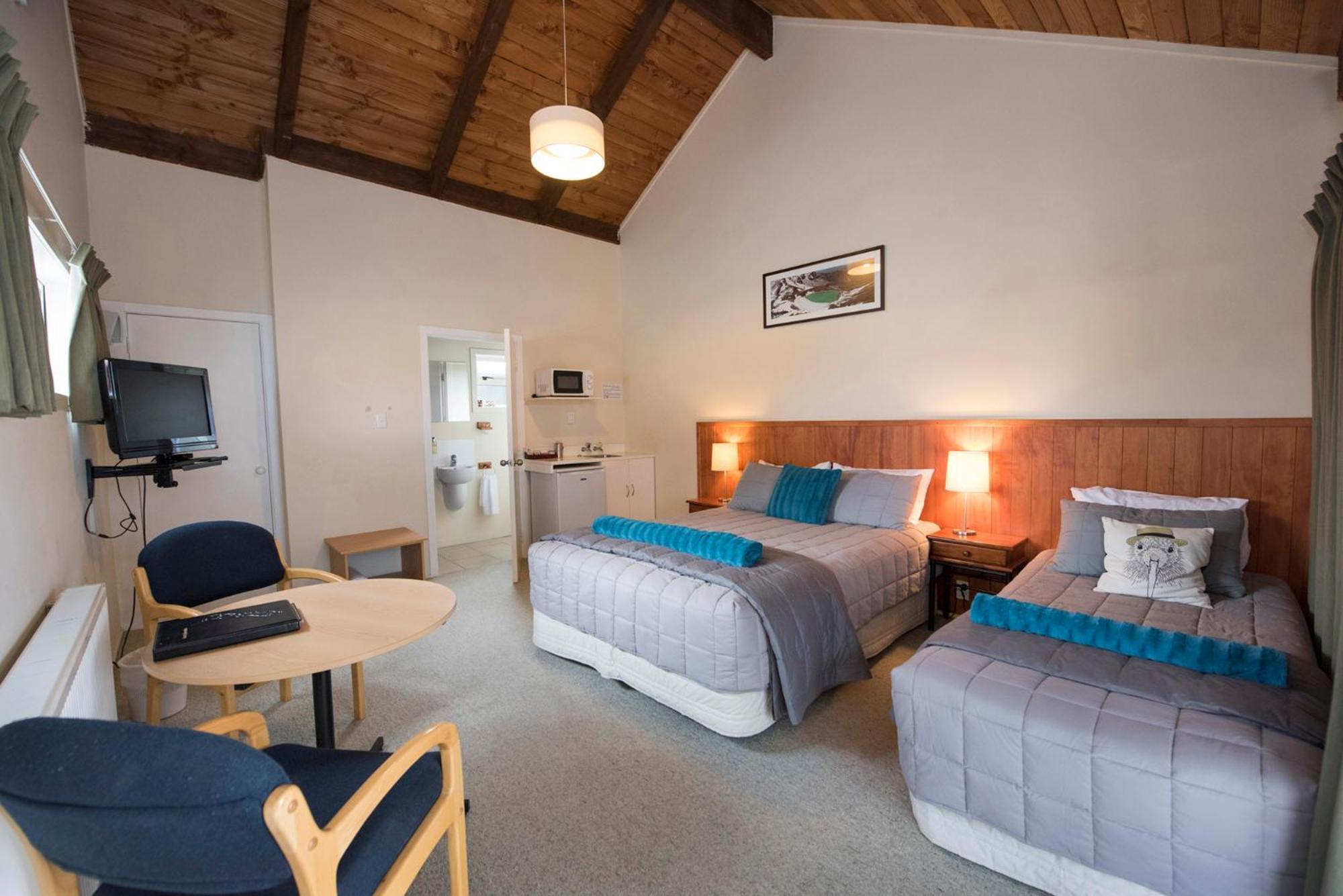 Adventure Lodge And Motels And Tongariro Crossing Track Transport Нашенал-Парк Екстер'єр фото