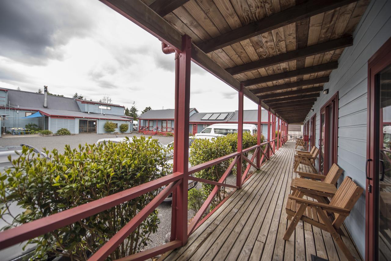 Adventure Lodge And Motels And Tongariro Crossing Track Transport Нашенал-Парк Екстер'єр фото